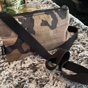 Kipling crossbody no flaws $78 retail